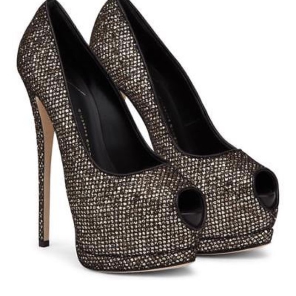 Giuseppe Zanotti peep toe pump 39.5 NEW